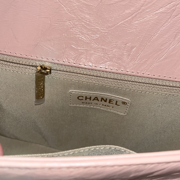 Chanel Quilted Boy Flapbag in Nude Pink w/Gold / RARE EUC - Picture 12 of 15